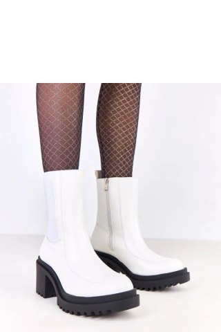 Botki Model Jarley D8901 White - Solea
