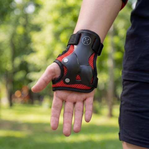 H320 ZESTAW OCHRANIACZY CZERWONY ROZM. S NILS EXTREME