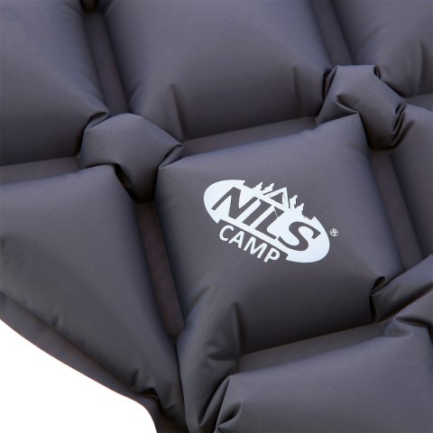 NC4006 SZARY MATA TURYSTYCZNA Z POMPKĄ NILS CAMP